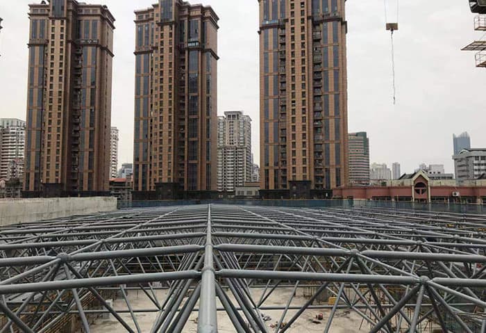 信阳螺栓球网架结构